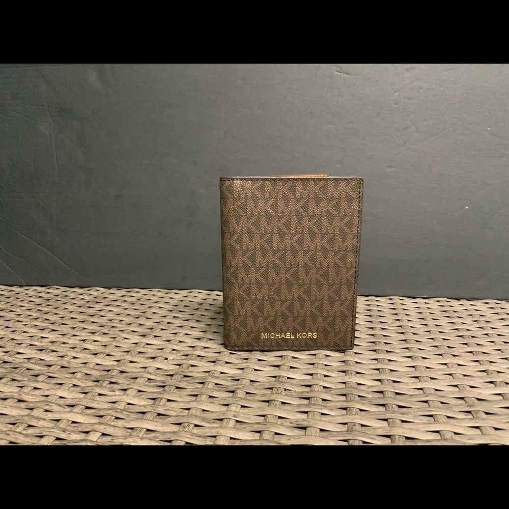 Michael Kors Slim Wallet